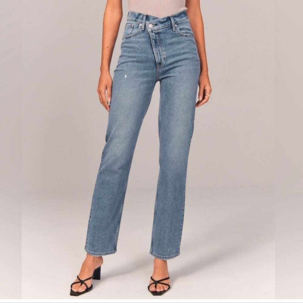 Abercrombie & Fitch The 90’s Straight Ultra High Rise Jeans Size 25
